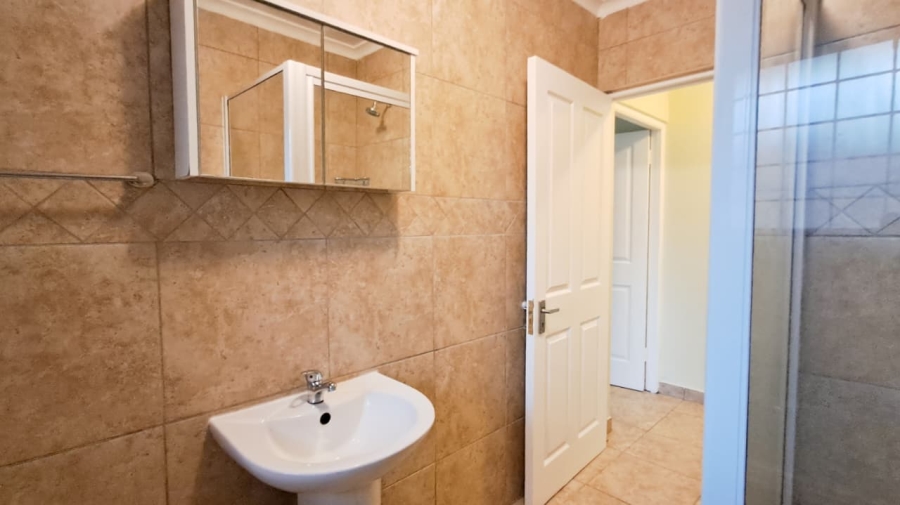 2 Bedroom Property for Sale in Burgundy Estate Western Cape